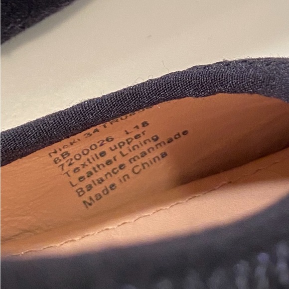 Taryn Rose Navy Nicki Pump 8 - Picture 4 of 10